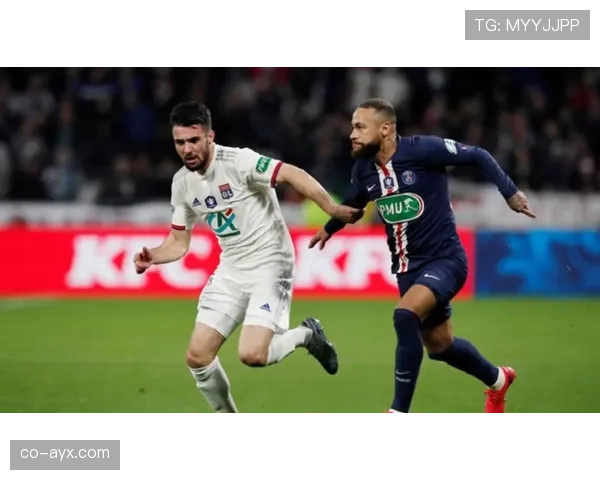 里昂锋线火力全开,连胜势头助球队状态强势回暖 里昂锋线火力全开,连胜势头助球队状态强势回暖