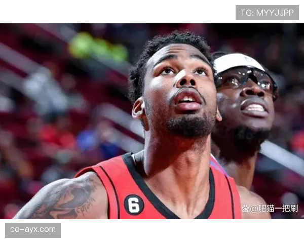 楚阿梅尼状态回暖,助力防线稳固成球队关键先生 楚阿梅尼状态回暖,助力防线稳固成球队关键先生